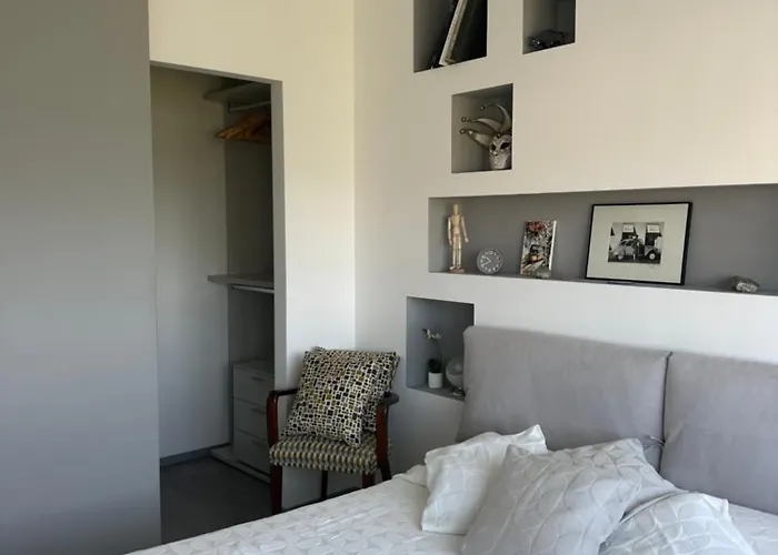 Modern Flat With A Stunning View In Center 아파트