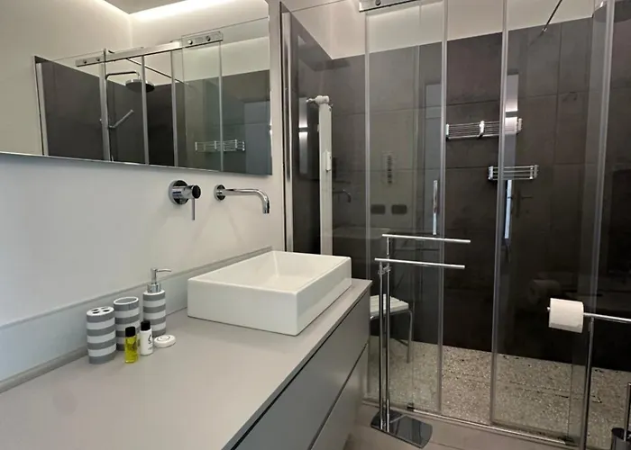 Modern Flat With A Stunning View In Center 아파트 쿠네오